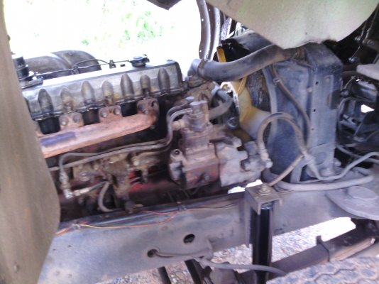 รถ6ล้อใหญ่ฮีโน่ เครื่องHO7C 185 แรง  พวงมาลัยพาเวอร์ เบรกทริบฟี่  หัวยกไฮโดลิก มีDVD เอกสารพร้อมโอน เจ้าของขายเอง ้เกลียร์สายสั่น 6 เกลียร์ รถสวยมากคัชชีสวยตลอดเส้น