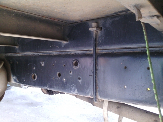 รถ6ล้อใหญ่ฮีโน่ เครื่องHO7C 185 แรง  พวงมาลัยพาเวอร์ เบรกทริบฟี่  หัวยกไฮโดลิก มีDVD เอกสารพร้อมโอน เจ้าของขายเอง ้เกลียร์สายสั่น 6 เกลียร์ รถสวยมากคัชชีสวยตลอดเส้น