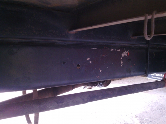 รถ6ล้อใหญ่ฮีโน่ เครื่องHO7C 185 แรง  พวงมาลัยพาเวอร์ เบรกทริบฟี่  หัวยกไฮโดลิก มีDVD เอกสารพร้อมโอน เจ้าของขายเอง ้เกลียร์สายสั่น 6 เกลียร์ รถสวยมากคัชชีสวยตลอดเส้น