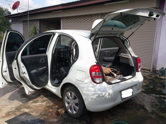 ขายซากนิสสันมาร์ช ปี 13  ลดเหลือ 129,000