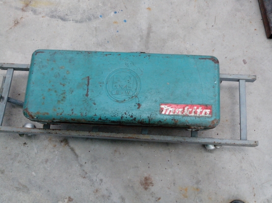 ขายแย๊กไฟฟ้า makita japanแท้ รุ่น HM1301 ตัวใหญ่ 15 กก ขายแย๊กไฟฟ้า makita japanแท้ รุ่น HM1301 ตัวใหญ่ 15 กก