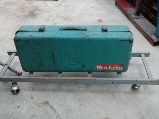 ขายแย๊กไฟฟ้า makita japanแท้ รุ่น HM1301 ตัวใหญ่ 15 กก ขายแย๊กไฟฟ้า makita japanแท้ รุ่น HM1301 ตัวใหญ่ 15 กก