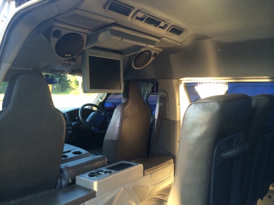 ขายดาวน์ คอมมูเตอร์ ปี49 แต่ง VIP ให้เอาไปผ่อนต่อครับ ขายดาวน์ คอมมูเตอร์ ปี49 แต่ง VIP ให้เอาไปผ่อนต่อครับ