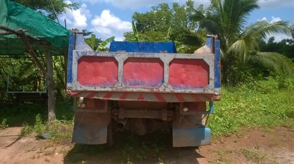 ขาย 6 ล้อดั้มหัวยาว คัสซีสวย เครื่อง 6BD1 165 แรงม้า เกียร์ HO เฟืองท้าย FUSO พวงมาลัยพาวเวอร์ ทะเบียนพร้อม ราคาต่อรองได้