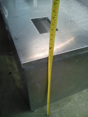 ขายเคาร์เตอร์ มีถังน้ำเเข็ง สภาพดี มีที่ใส่ เเก้ว