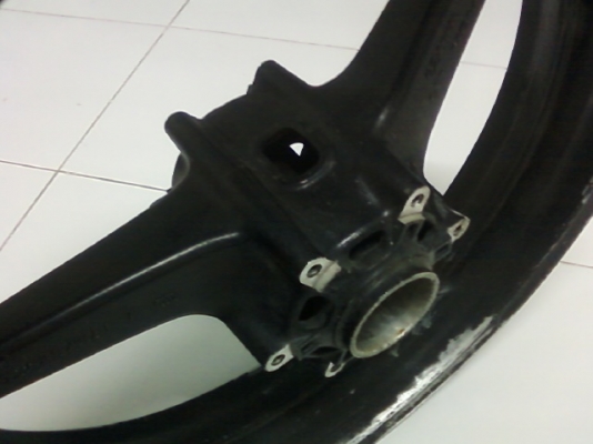 ขายอะไหล่ นินจา 300,สวิงอาร์ม โช้คหน้า ถังน้ำมัน แฮน เบาะท้าย แฟริ่งเลนไฟหน้า และ ท่อไอเสีย อื่น เหมารวมเลยก็ได้ หรือ แยกชิ้นก็ได้