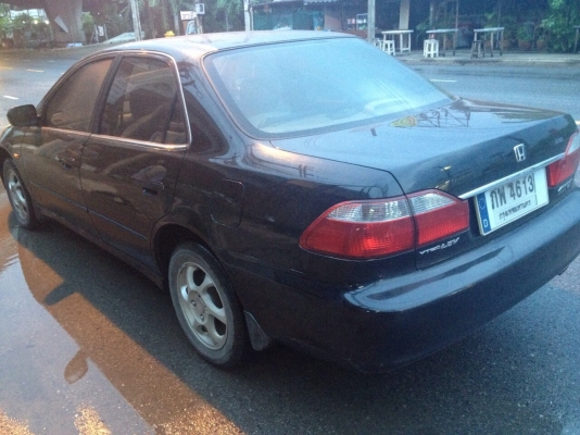 ขายhonda accord 2.3 ออโต้ สีดำ เบาะไฟฟ้า airbag abs เบาะหนัง