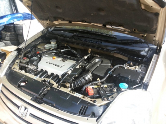 ขายhonda stream2.0cc auto abs airbag 2ลูก ไฟฟ้า 7ที่นั่ง