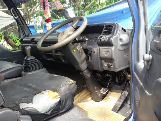 ขายรถ ISUZU NQR เครื่อง 4HE1เทอร์โบ 140 แรง ปี44 แท้รถห้าง ยาว 5.50 เมตร