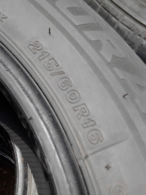 215/60R16 BRIDGESTONE TURANZA  ER33 ปี2011  MADE IN THAILAND ชุด 4 เส้น  TEL.081-427-3941