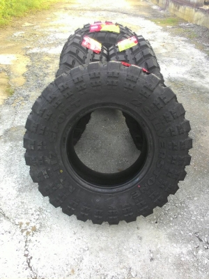 ขาย ยางMud 285/75R16 ลายโหดๆสวยๆ ของใหม่ราคาเร้าใจ