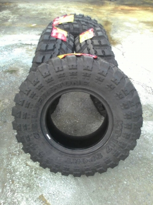 ขาย ยางMud 285/75R16 ลายโหดๆสวยๆ ของใหม่ราคาเร้าใจ ขาย ยางMud 285/75R16 ลายโหดๆสวยๆ ของใหม่ราคาเร้าใจ