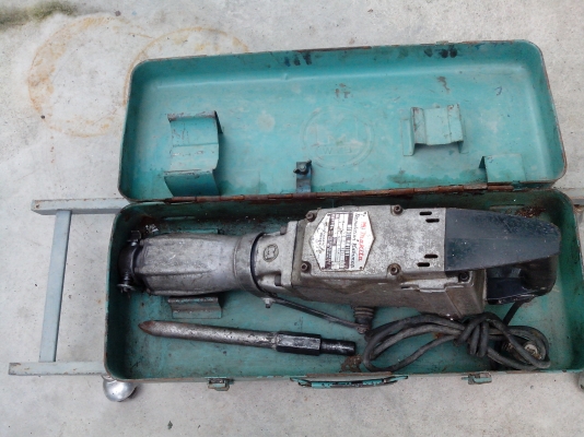 ขายแย๊กไฟฟ้า makita japanแท้ รุ่น HM1301 ตัวใหญ่ 15 กก ขายแย๊กไฟฟ้า makita japanแท้ รุ่น HM1301 ตัวใหญ่ 15 กก