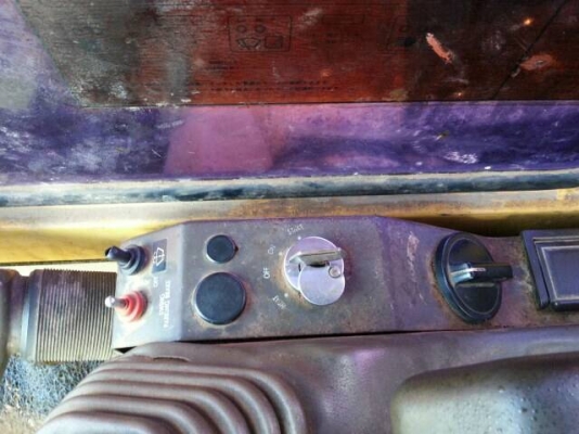 PC120-5 คอนโทนสั้น เอกสารอินวอยล์..ไฟฟ้าครบ เอวแน่น ช่วงล่างสวย โซ่เต็ม...