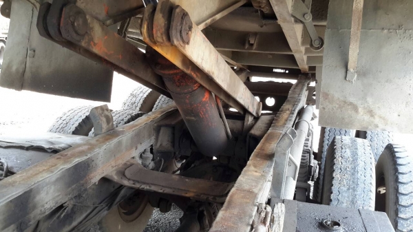 อีซูซุ ร็อคกี้ เพลาเดียว สิบล้อดั้มพ์ ISUZU ROCKY DUMP