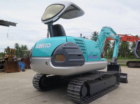 รถขุด แบคโฮล KOBELCO SK035 ทำสีใหม่ มือสองญี่ปุ่น นำเข้าเอง ยังไม่เคยใช้งานในไทย