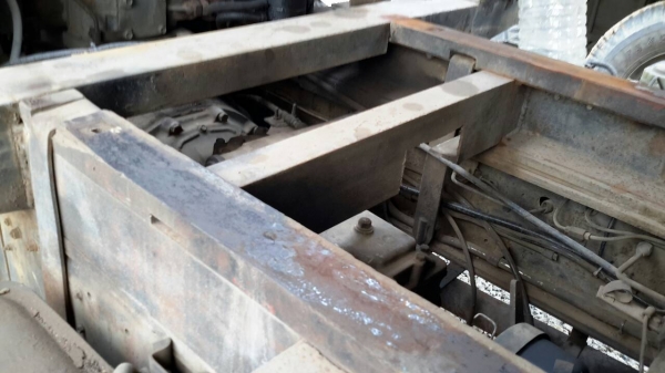 มิตซู สิบล้อดั้มพ์ เพลาเดียว หน้ากากดำ