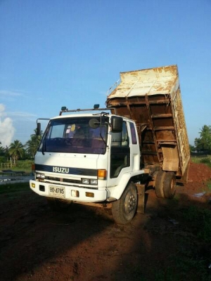 6ล้อดั้ม165แรงFTR11FK..ห้างแท้ รถสวย...ไม่ผุ เบรคทิฟฟี่ ช๊อปเบรคยังใช้ได้..รถสภาพดีมาก..เครื่องสวย แห้ง คัสซีสวยเอี่ยม..