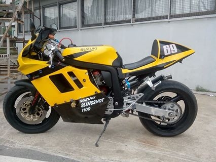 ขออนุญาติขาย slingshot 1100cc สพม+พรบ 79000ต่อรองได้ครับ จะย้ายค่ายครับ