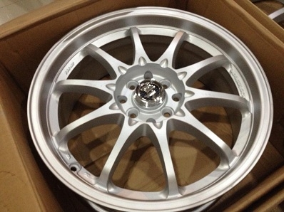 แม็กซ์17นิ้ว