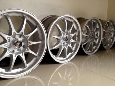 แม็กซ์17นิ้ว