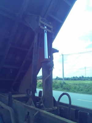 ขายISUZU Rocky 210 วาง6HE-9 260hโบอินเตอร์ มีระบบลาก สภาพสวยพร้อมใช้ ราคาต่อองได้ ติดต่อได้ที่คุณ อ๊อฟ พิจิตร 086-737-9991