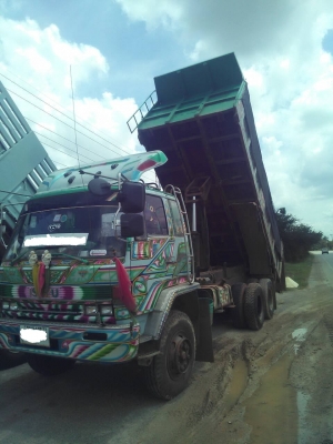 ขายISUZU Rocky 210 วาง6HE-9 260hโบอินเตอร์ มีระบบลาก สภาพสวยพร้อมใช้ ราคาต่อองได้ ติดต่อได้ที่คุณ อ๊อฟ พิจิตร 086-737-9991