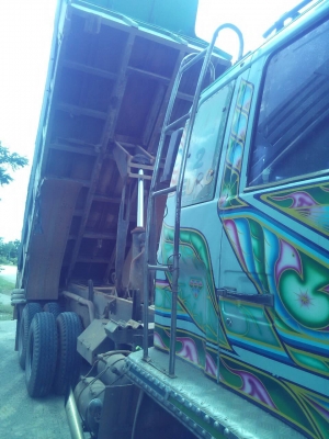 ขายISUZU Rocky 210 วาง6HE-9 260hโบอินเตอร์ มีระบบลาก สภาพสวยพร้อมใช้ ราคาต่อองได้ ติดต่อได้ที่คุณ อ๊อฟ พิจิตร 086-737-9991