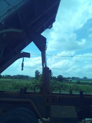 ขายISUZU Rocky 210 วาง6HE-9 260hโบอินเตอร์ มีระบบลาก สภาพสวยพร้อมใช้ ราคาต่อองได้ ติดต่อได้ที่คุณ อ๊อฟ พิจิตร 086-737-9991