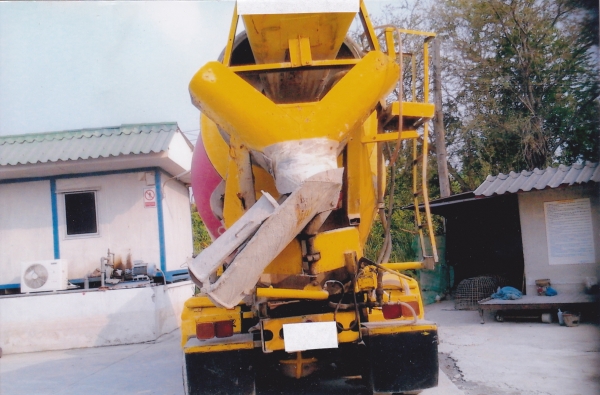 ขายรถโม่10ล้อ700,000พร้อมใช้งานเล่มพร้อมเจ้าของขายเอง