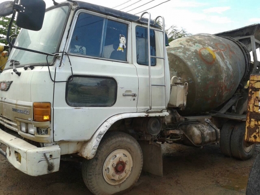 ขายรถโม่ปูน 3 คิว HINO ไม่มีทะเบียน เครื่อง HO7C 180 แรงม้า รถใช้งานได้ปกติครับ ราคาคุยกันได้