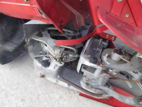 รถเกี่ยวข้าวเดินตาม ราคาประหยัด!!! MITSUBISHI MB60 รหัสสินค้า :	14001921 เพิ่มเติมได้ที่www.nihonmono.com