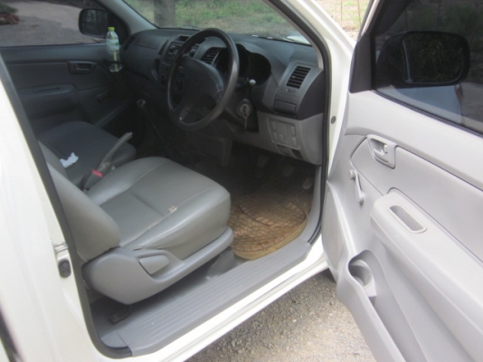 ขายวีโก้ตอนเดียว  เครื่อง 3.0  สภาพสวย คัชชีสวยจัด