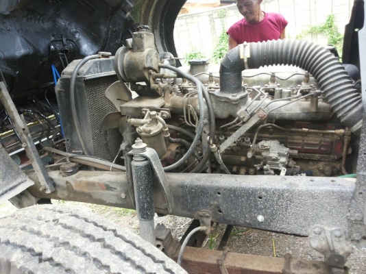 รถบรรทุก  HINO 10 ล้อใหญ่  ปี2521 จดใหม่ปี2555 ราค300,000 บ.