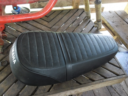 ขาย เบาะ dt100 ของใหม่ พื้นเหล็ก