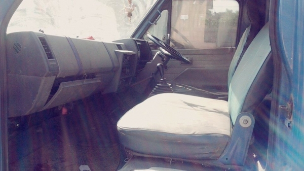 ขายด่วนๆ 6 ล้อNPR เจ้าของขายเองราคาคุยกันได้ รถอยู่ไทรน้อย นนทบุรี