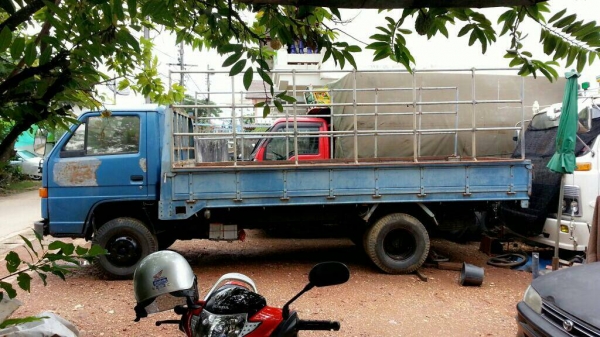 ขายด่วนๆ 6 ล้อNPR เจ้าของขายเองราคาคุยกันได้ รถอยู่ไทรน้อย นนทบุรี