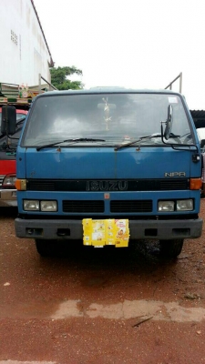 ขายด่วนๆ 6 ล้อNPR เจ้าของขายเองราคาคุยกันได้ รถอยู่ไทรน้อย นนทบุรี