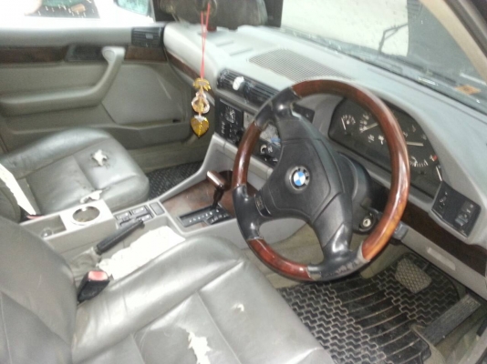 ขายรถ BMW E34 ปี 95 สภาพชนหน้าซ้าย  พร้อมทะเบียนสวย 5333