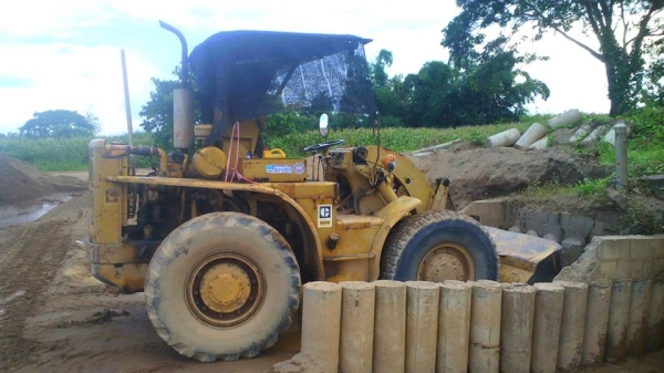 รถตัก CAT 922B