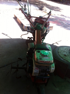 รถตีดิน