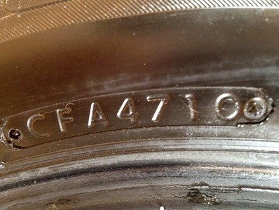 ยาง 185 60 15  BRIGESTONE 1เส้น สภาพสมบูรณ์ตามรูป ปลาย 10 ขึ้น 11