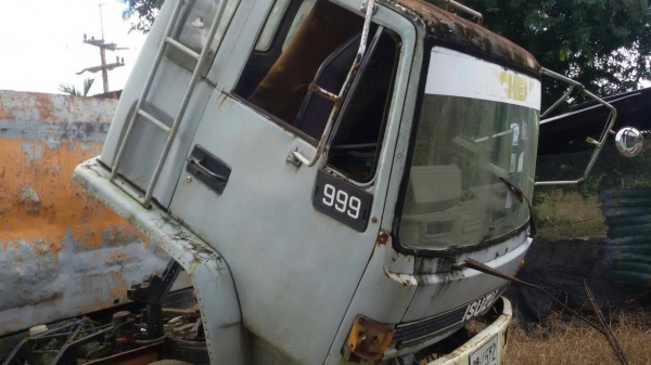 สิบล้อ isuzu 2 เพลา เครื่อง HO7C  เกียร์ HO สโลอินเตอร์ ช่วงล่าง ZM  พวงมาลัยเพาเวอร์ เบรกจิฟฟี่