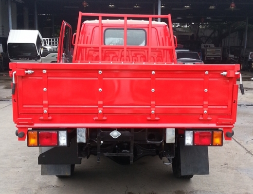 ISUZU รถประตูสไลน์ สีแดง พร้อมกระบะคาร์โก้ ISUZU รถประตูสไลน์ สีแดง พร้อมกระบะคาร์โก้