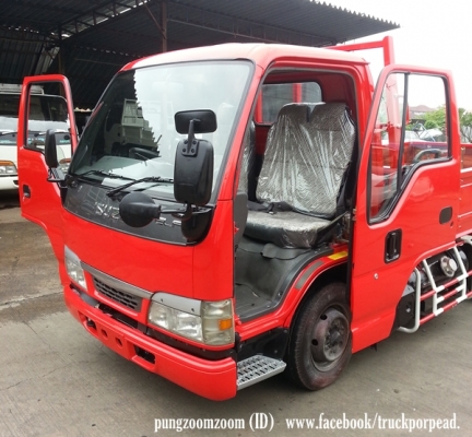 ISUZU รถประตูสไลน์ สีแดง พร้อมกระบะคาร์โก้ ISUZU รถประตูสไลน์ สีแดง พร้อมกระบะคาร์โก้