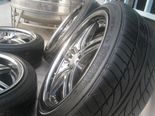 ขายล้อแม็ก wald 17"x7.5" หน้า et42 หลัง et40 สนใจติดต่อเล็กคลองสามครับ 081-3747940