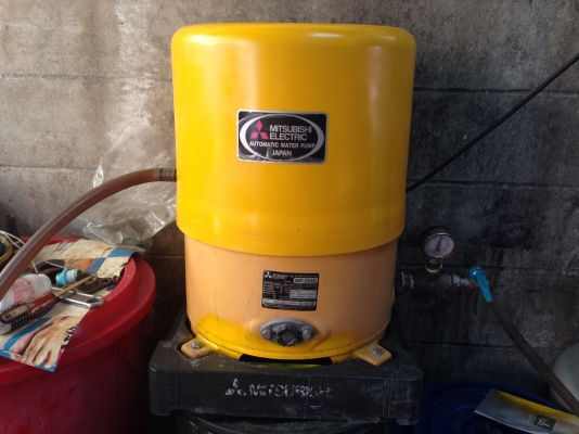 ขายปั้มน้ำอัตโนมัติ mitsubishi 250W สภาพสวย วิ่งนิ่ม ตรวจเช็คแรงดันเรียบร้อยแล้ว ไม่มีรั่วซึม พร้อมใช้งาน