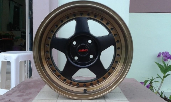 ขายล้อแม็กมือ2 สภาพใหม่ครับ ลาย work cr01 15" สนใจติดต่อเล็กคลองสามครับ 081-3747940