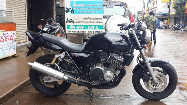 มาใหม่คับ HONDA CB400 ปี93 ดำดุ เดิมๆ ท่อแต่ง อินวอยส์ สรรพสามิตร สวยๆ คับ ราคา 55000 บาท ส่งได้ทั่วไทยคับ สนใจติดต่อ 081-0578282 ไอดีไลน์ POPBIGBIKESAKON คับ สนใจรถสวย ถูก ดี ต้อง POP BIGBIKE SAKONNAKHON