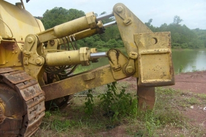 ขายแทรกเตอร์ D8 สภาพสวยพร้อมใช้ ราคาต่อรองได้ ติดต่อได้ที่คุณ อ๊อฟ พิจิตร 086-737-9991